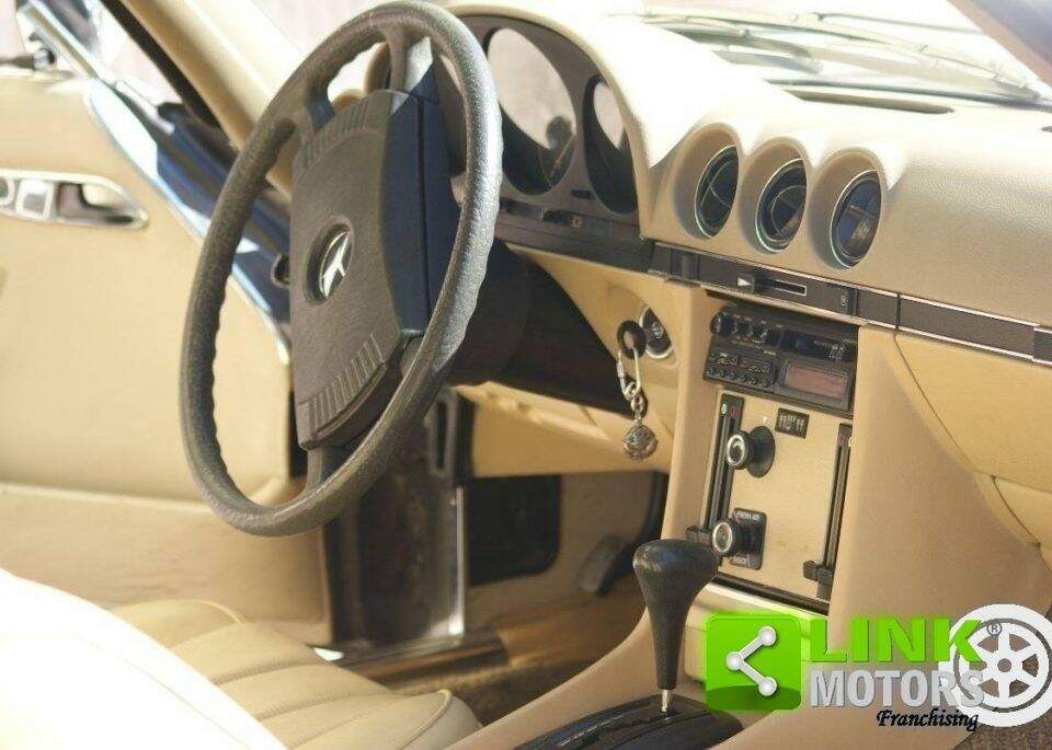 Afbeelding 13/50 van Mercedes-Benz 280 SLC (1976)