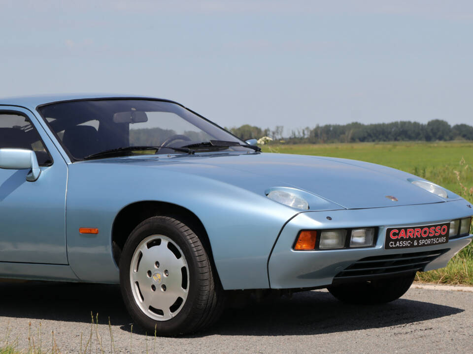 Image 39/42 de Porsche 928 (1979)