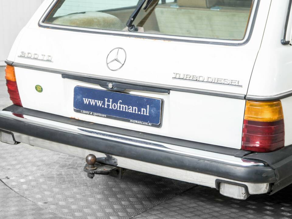 Bild 27/50 von Mercedes-Benz 300 D (1983)