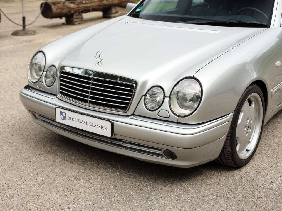 Image 94/98 de Mercedes-Benz E 50 AMG (1996)