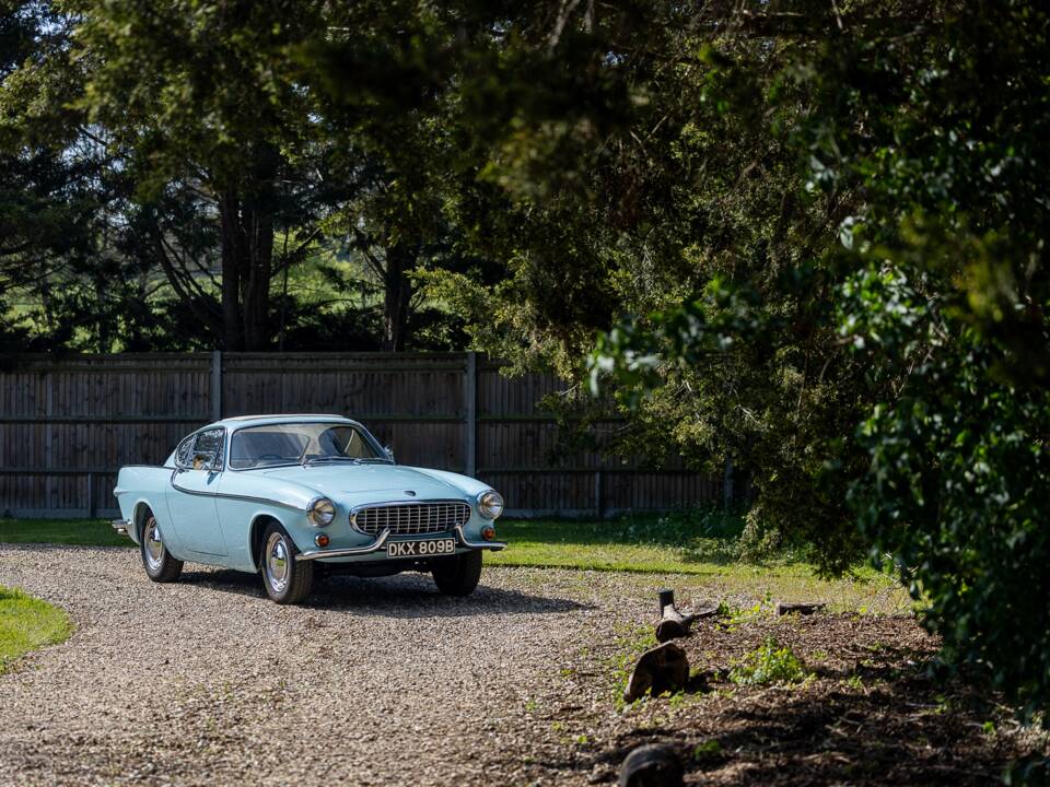 Image 15/50 of Volvo 1800 S (1964)