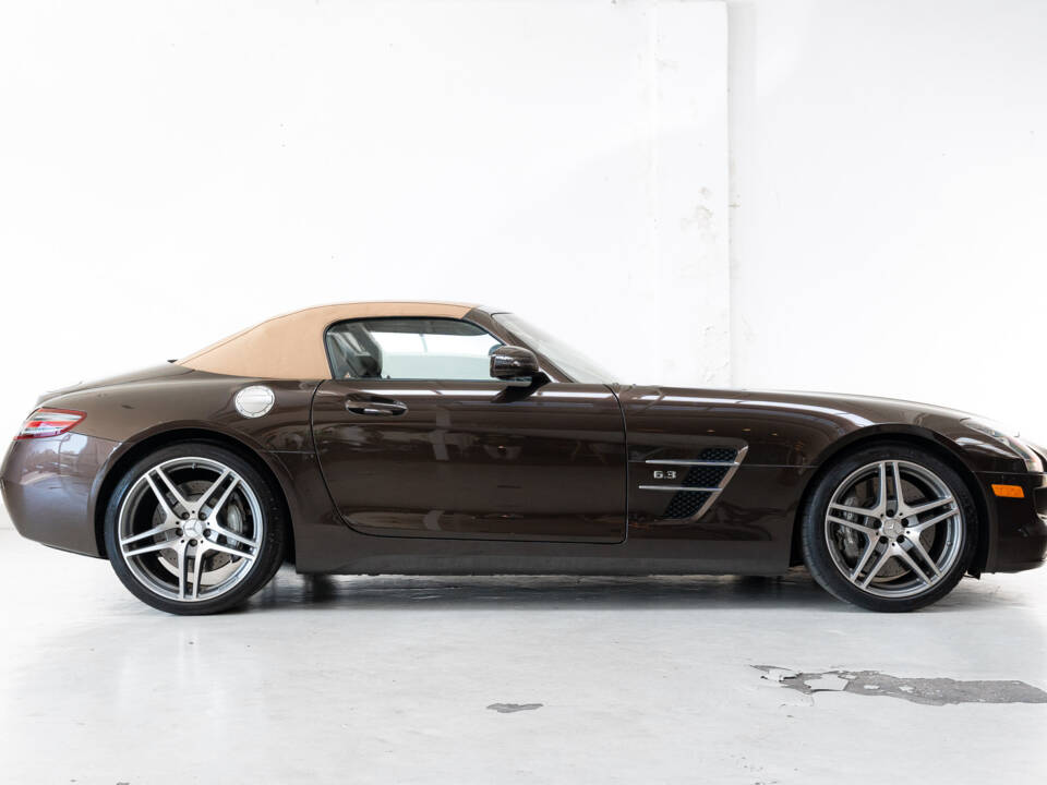 Afbeelding 4/46 van Mercedes-Benz SLS AMG Roadster (2012)