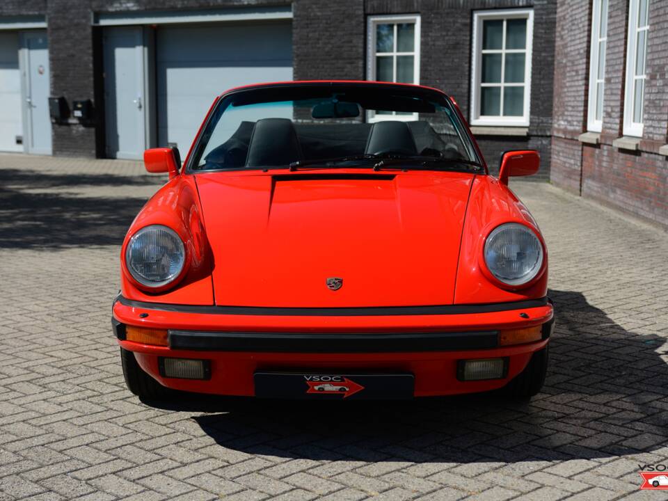 Bild 2/13 von Porsche 911 Carrera 3.2 (1988)