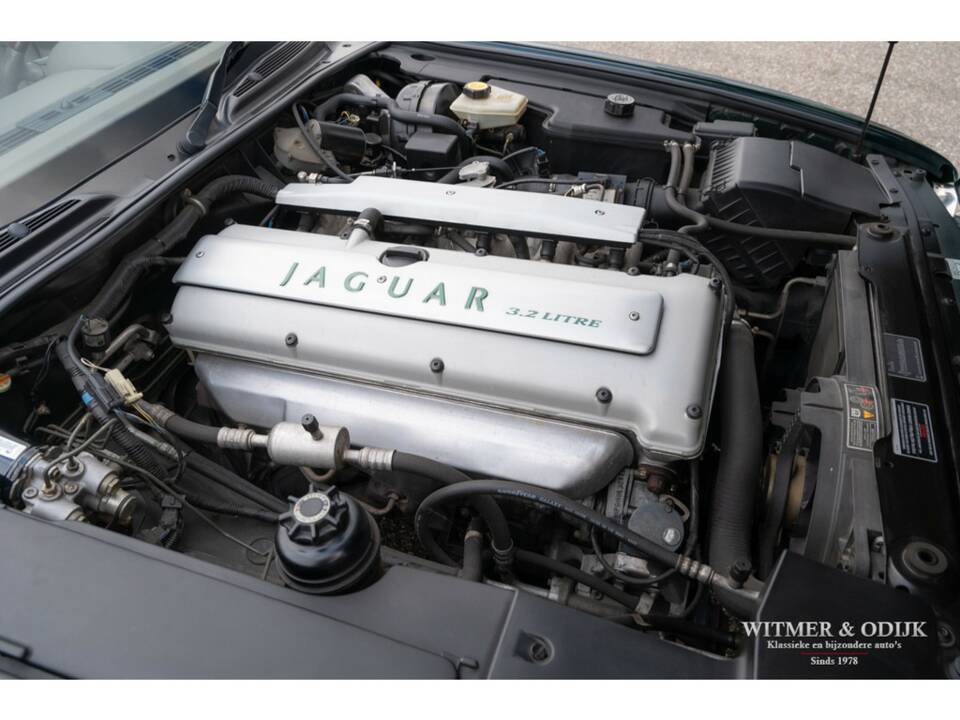 Bild 32/34 von Jaguar XJ6 3.2 Executive (1997)