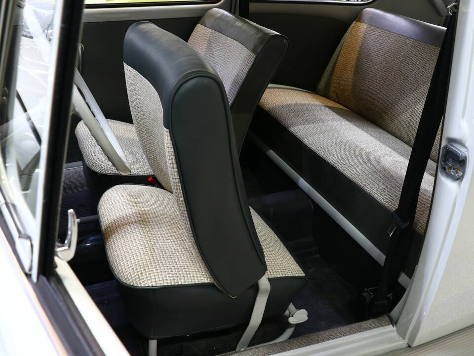 Image 24/39 of Volkswagen Escarabajo 1200 A (1965)