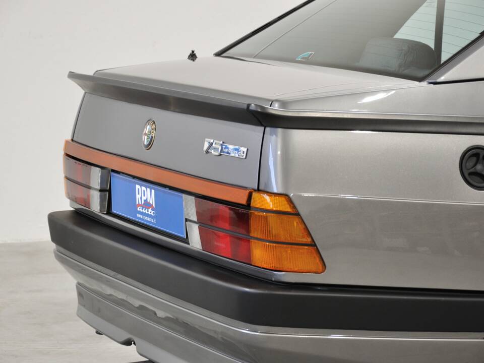 Bild 31/34 von Alfa Romeo 75 2.0 Twin Spark (1988)
