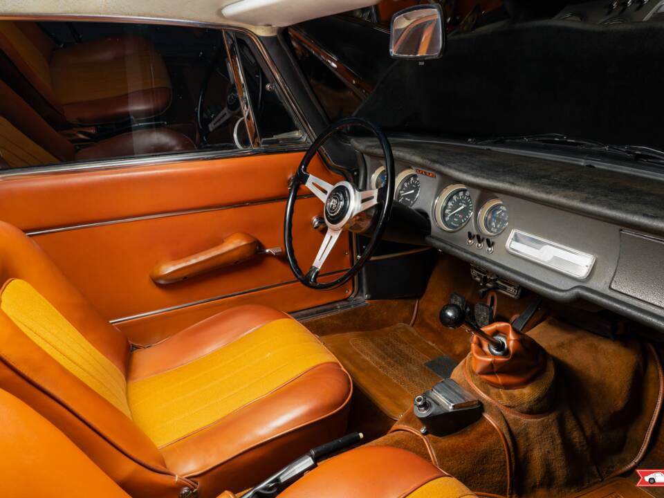 Image 4/6 of Alfa Romeo Giulia 1600 Sprint GT (1965)
