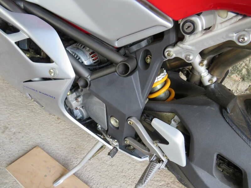 Bild 22/38 von MV Agusta DUMMY (2000)
