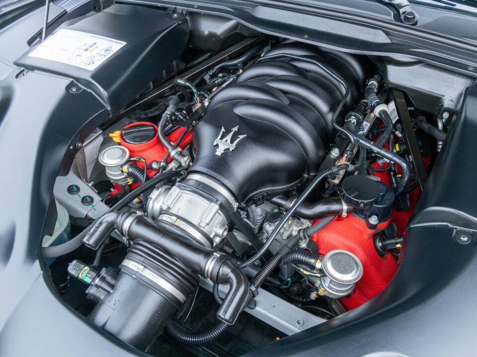 Bild 4/50 von Maserati GranCabrio Sport (2015)