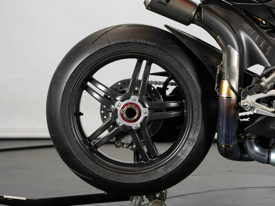 Bild 38/50 von Ducati DUMMY (2018)