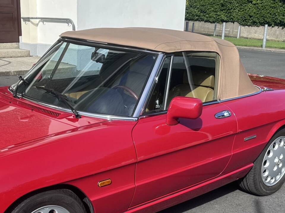 Image 13/50 of Alfa Romeo 2.0 Spider (1991)
