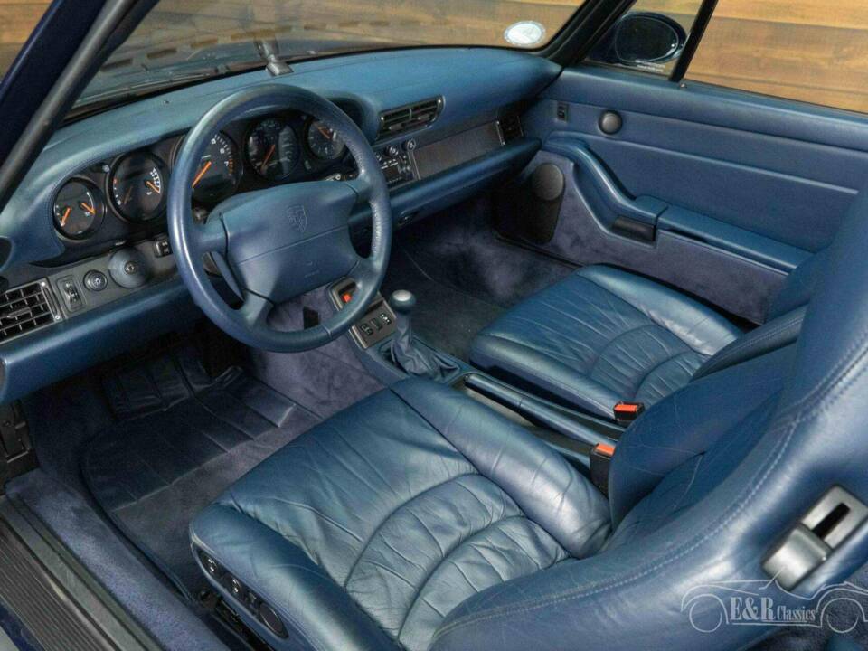 Image 17/19 of Porsche 911 Carrera (1997)