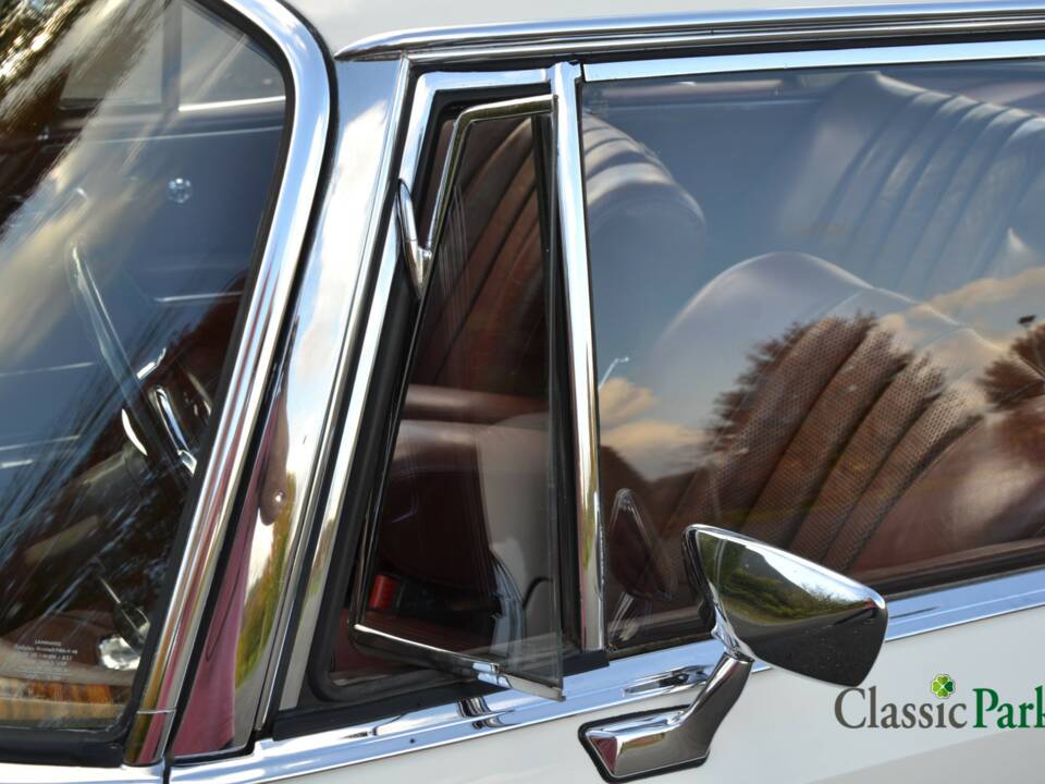 Image 36/50 of Mercedes-Benz 250 SE (1966)