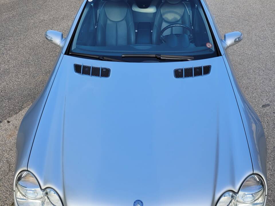 Bild 9/97 von Mercedes-Benz SL 500 (2004)
