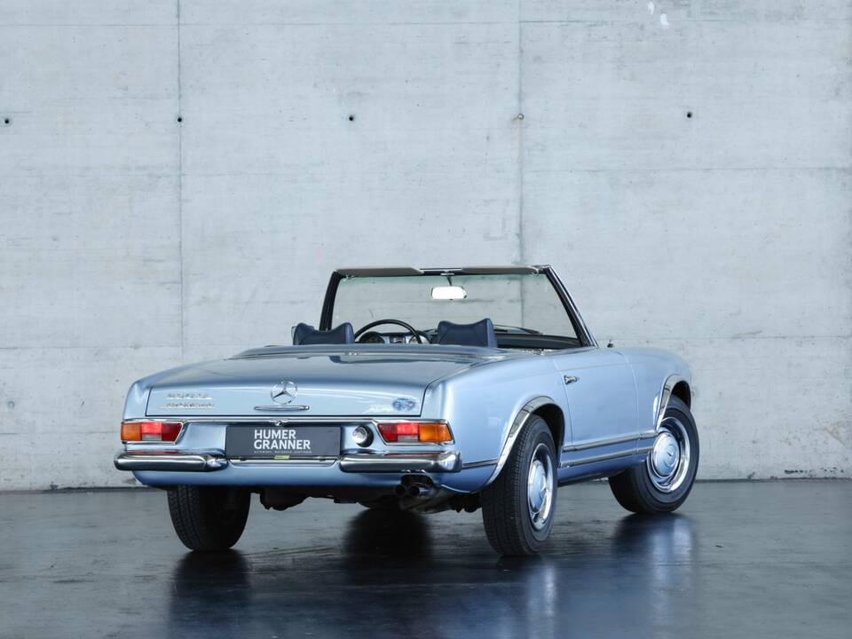 Immagine 4/40 di Mercedes-Benz 230 SL (1966)