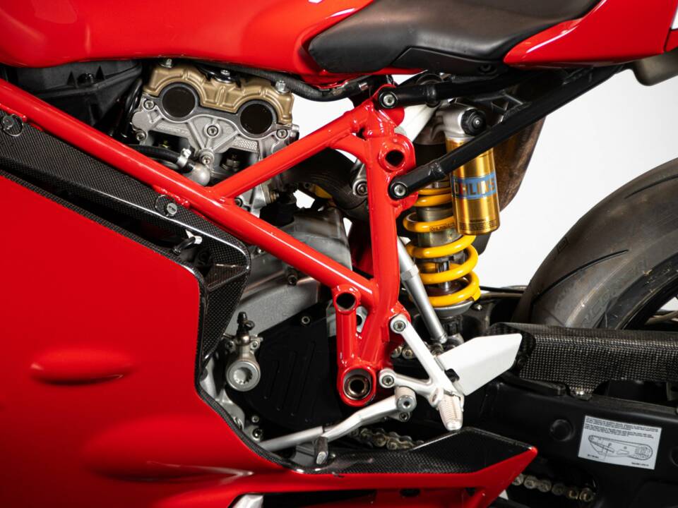Image 19/50 of Ducati DUMMY (2004)