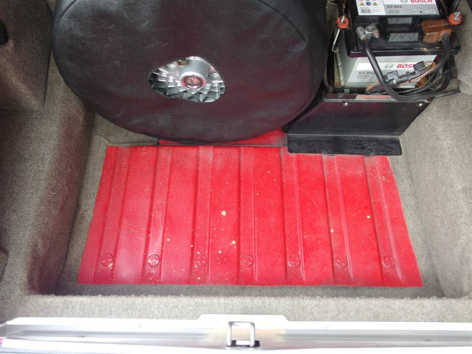 Image 63/99 de Jaguar XJS 5.3 V12 (1990)