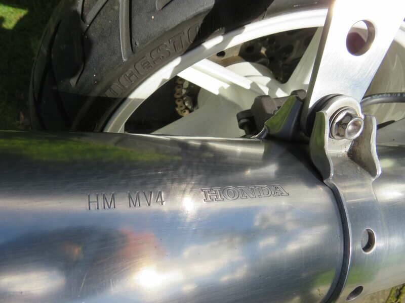 Bild 33/39 von Honda CBR 400 RR (1992)