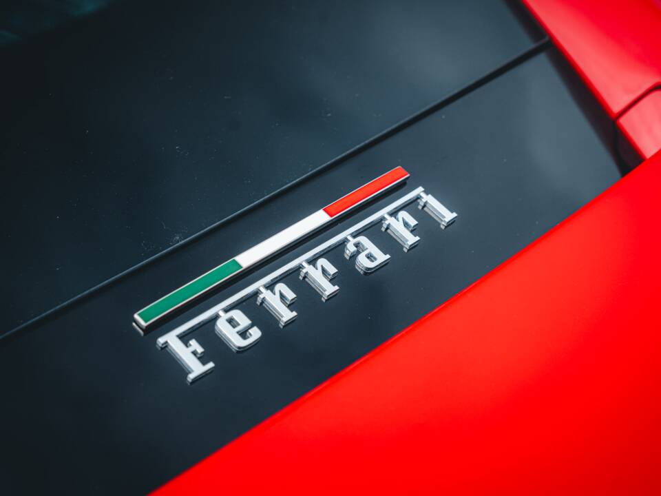 Image 17/56 of Ferrari 488 GTB (2020)