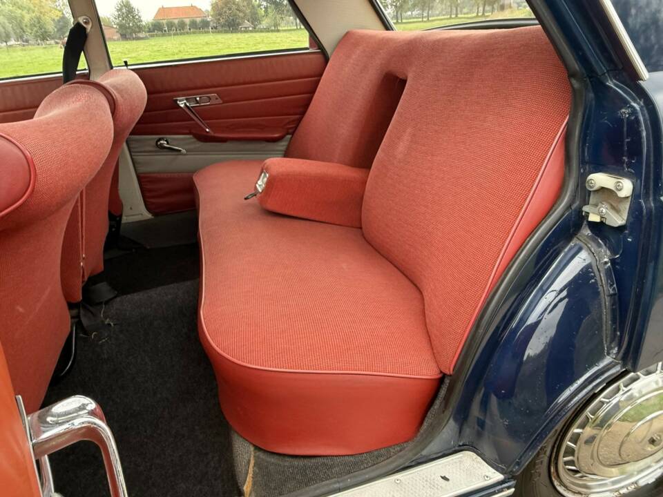 Image 13/19 de Peugeot 404 (1964)