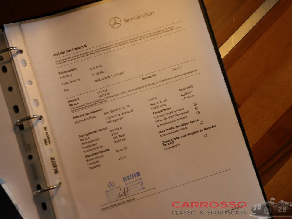 Image 22/50 of Mercedes-Benz SLS AMG (2011)