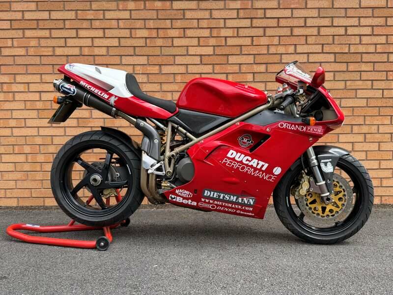 Immagine 1/50 di Ducati 916 R (2000)