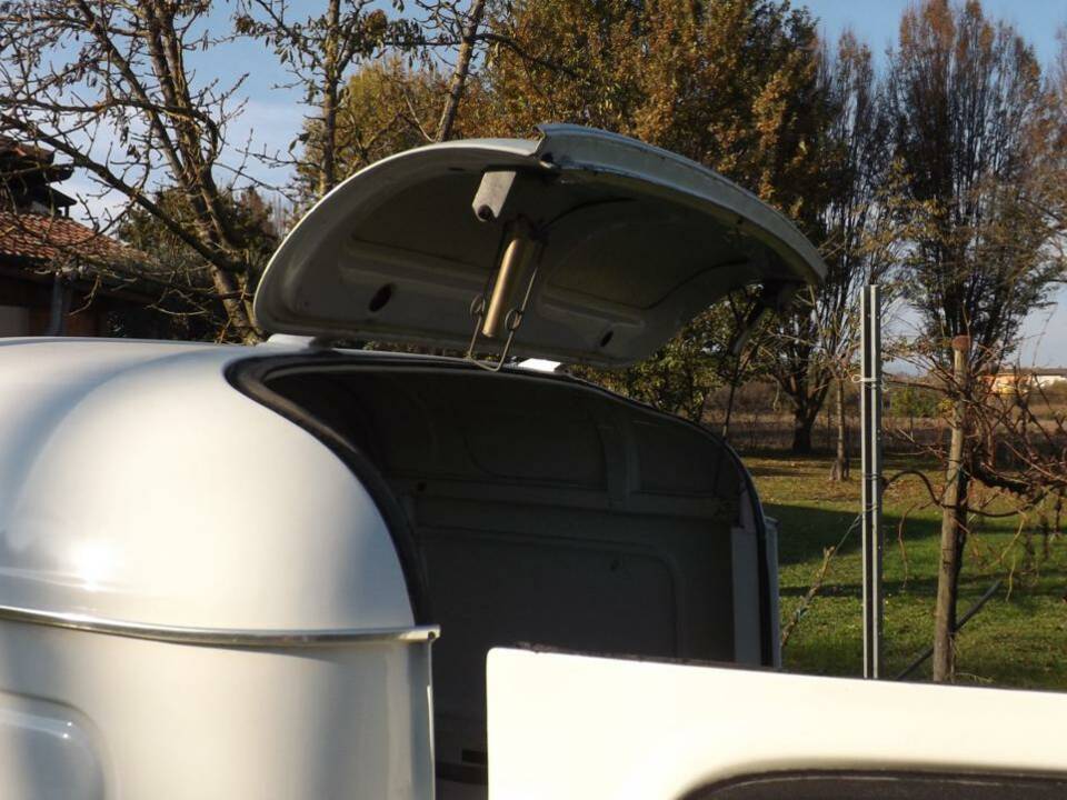 Image 13/44 of Renault R 4 F6 (1982)