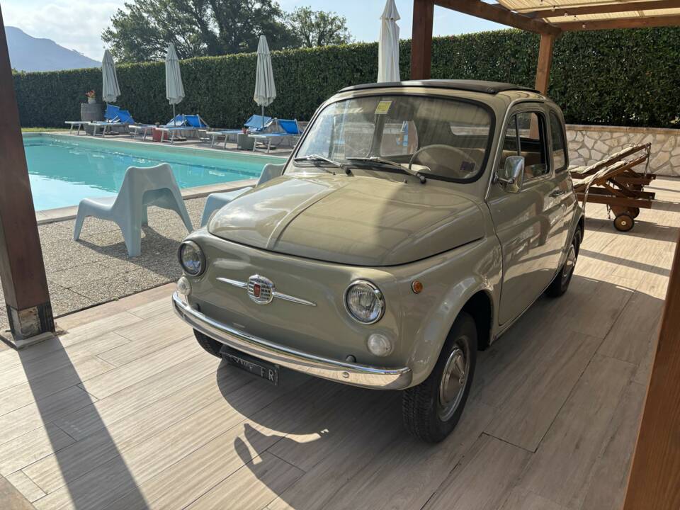 Image 13/23 of FIAT 500 F (1967)