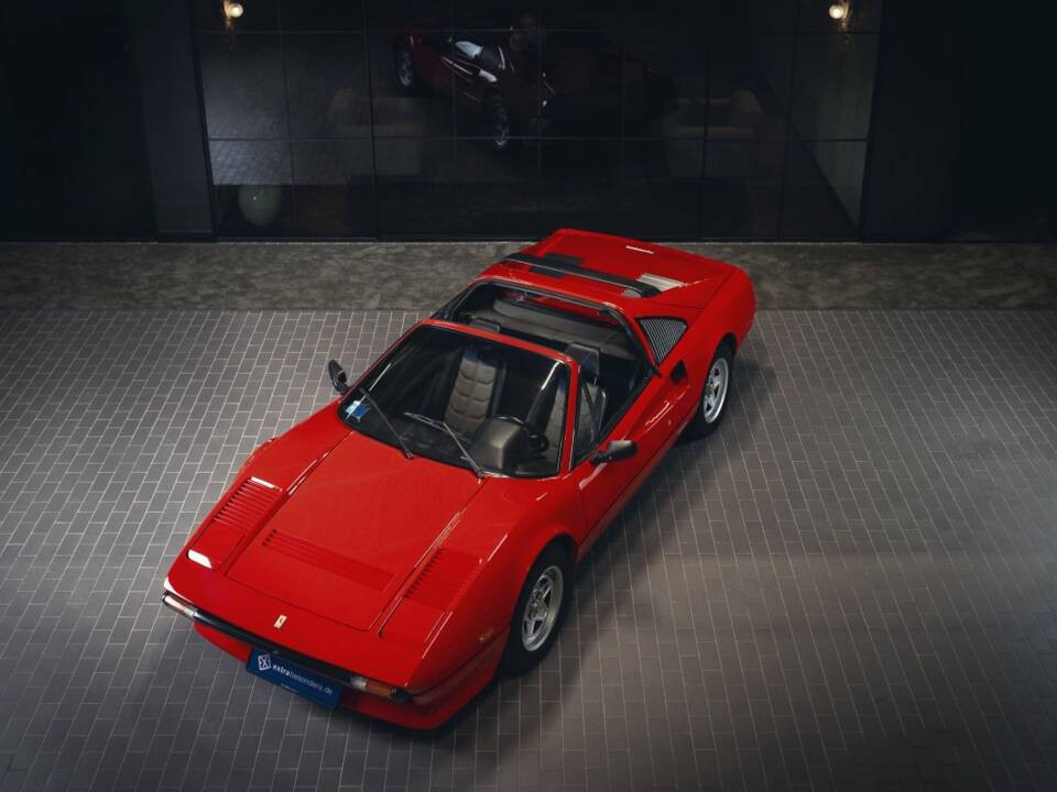 Image 1/15 of Ferrari 308 GTS Quattrovalvole (1984)