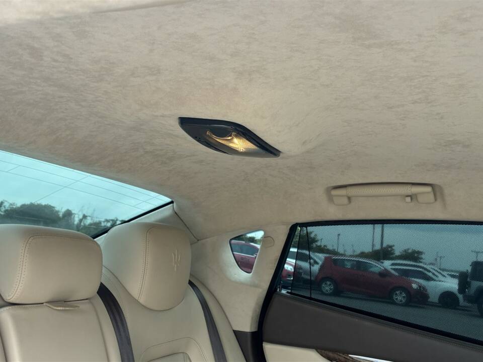 Image 37/56 of Maserati Quattroporte S (2015)