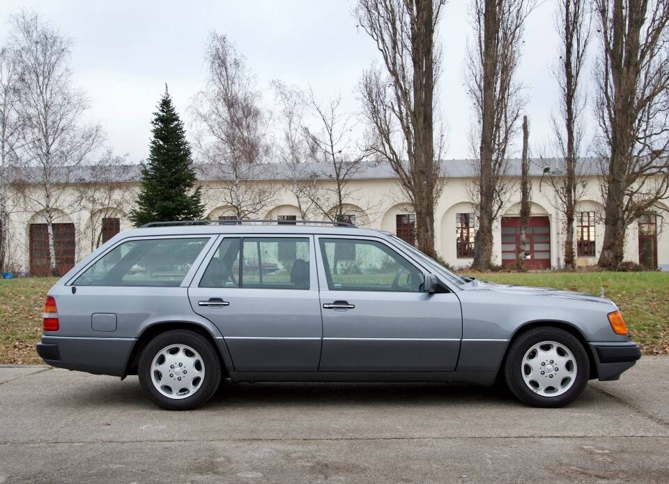 Bild 5/32 von Mercedes-Benz 280 TE (1993)