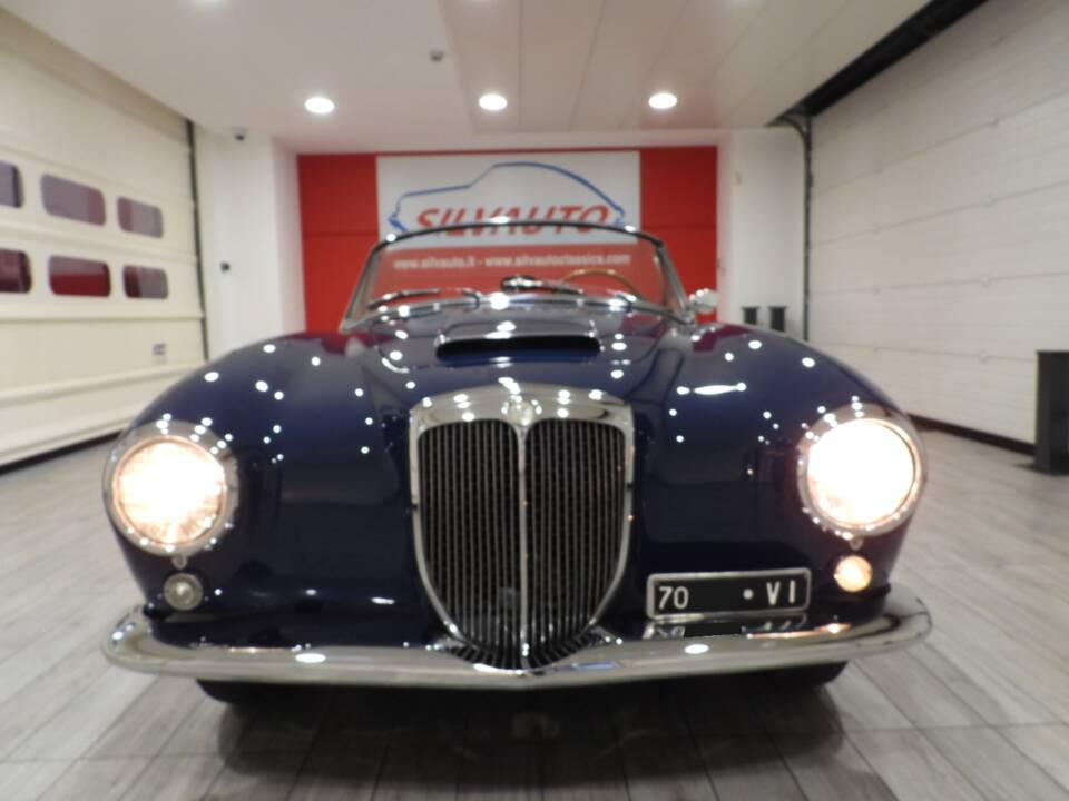 Image 10/15 of Lancia Aurelia B24 Convertible (1958)