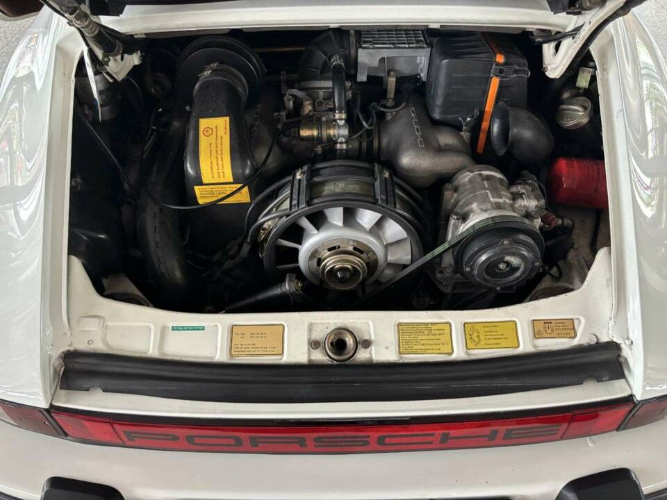 Bild 27/37 von Porsche 911 Carrera 3.2 (1985)
