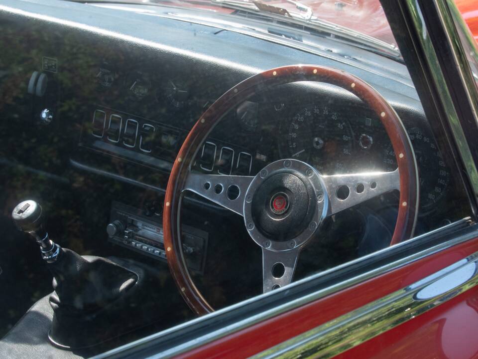 Image 19/50 de Jaguar Type E (2+2) (1969)