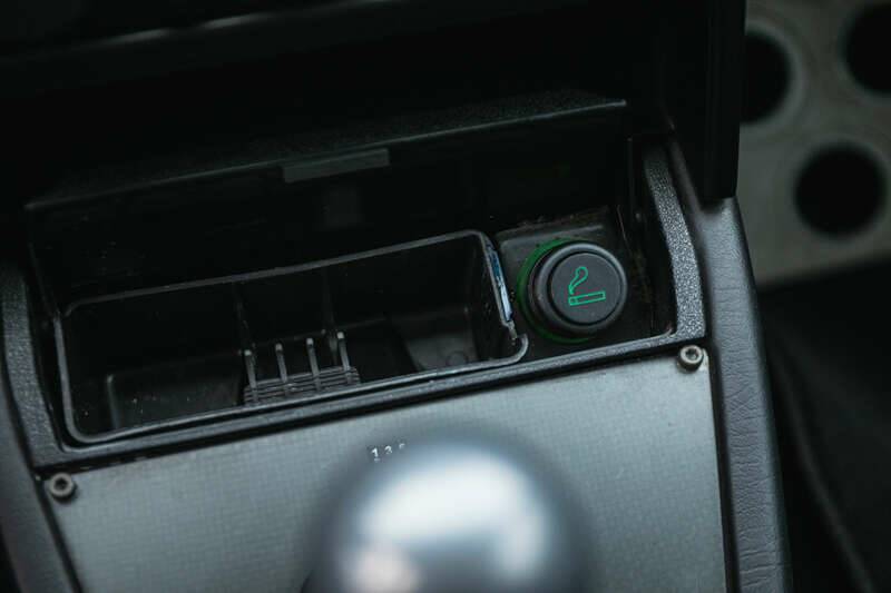 Image 33/50 of Lancia Delta HF Integrale Evoluzione II (1995)