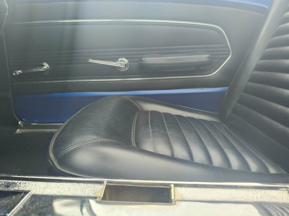 Image 2/8 of Ford Mustang 289 (1967)