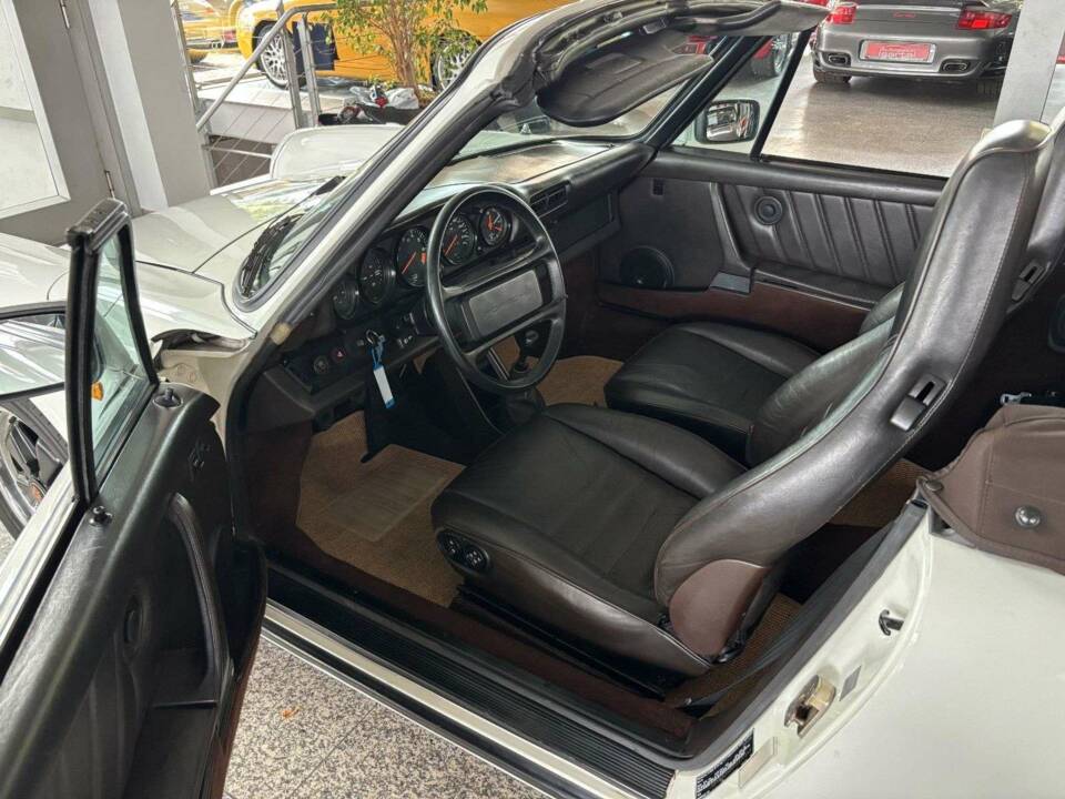 Bild 12/37 von Porsche 911 Carrera 3.2 (1985)