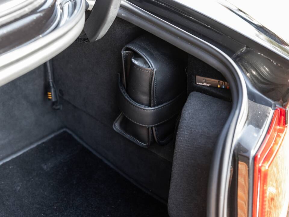 Image 50/75 of Aston Martin V12 Vanquish S (2007)