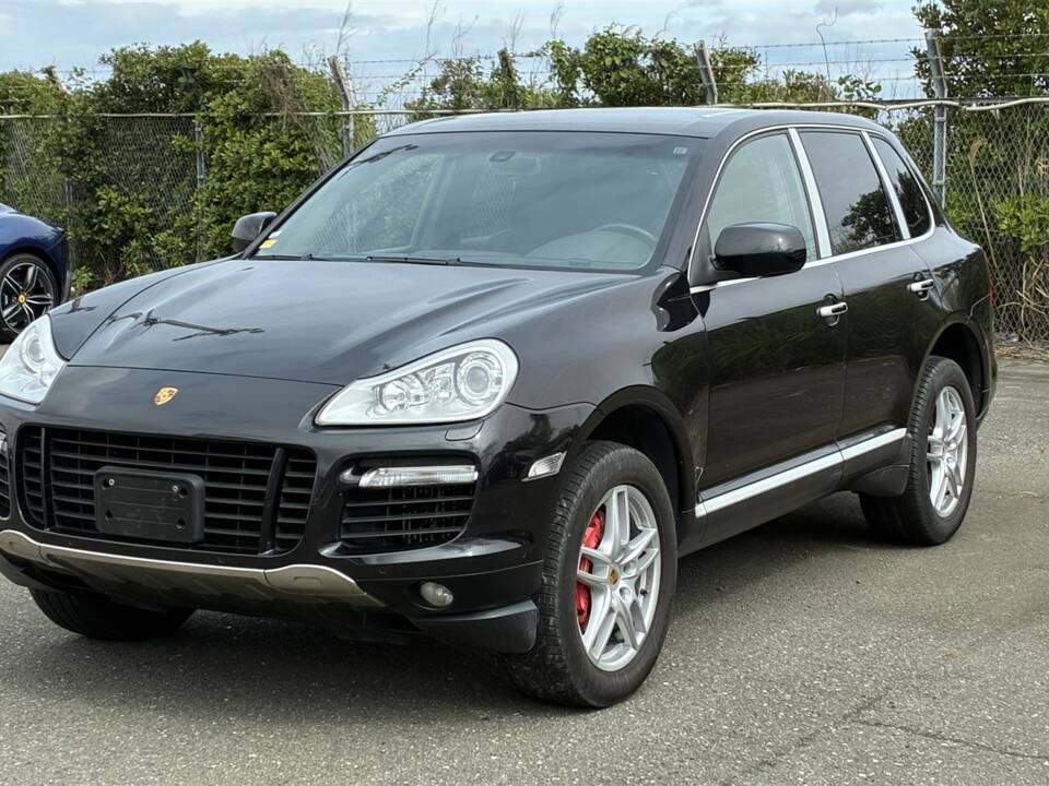 Image 3/50 of Porsche Cayenne Turbo (2007)