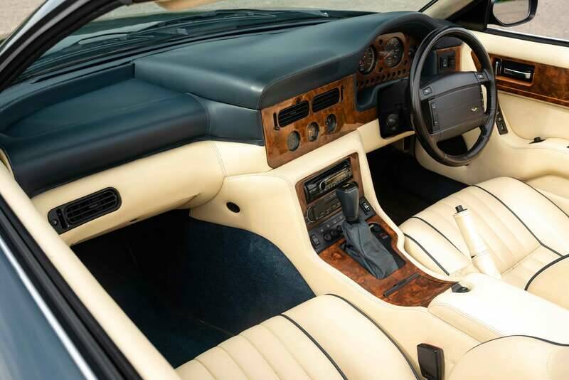 Afbeelding 29/50 van Aston Martin Virage Volante (1995)