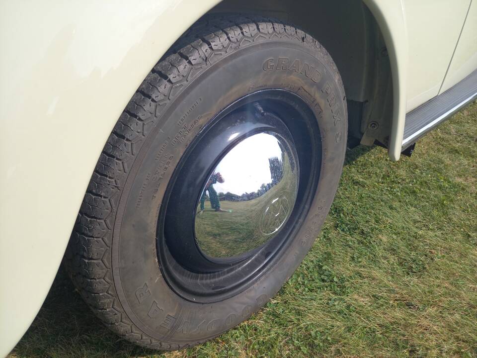 Image 17/137 of Volkswagen Beetle 1200 (1965)