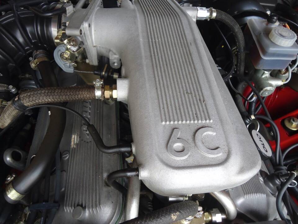 Image 23/32 of Alfa Romeo SZ (1990)