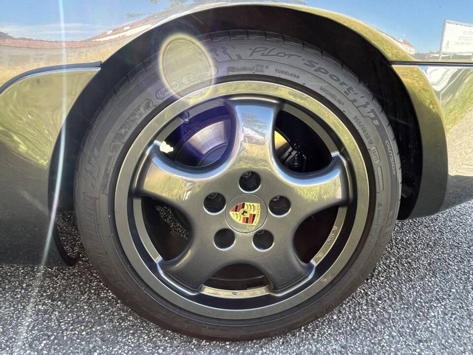 Image 28/73 de Porsche 968 (1992)
