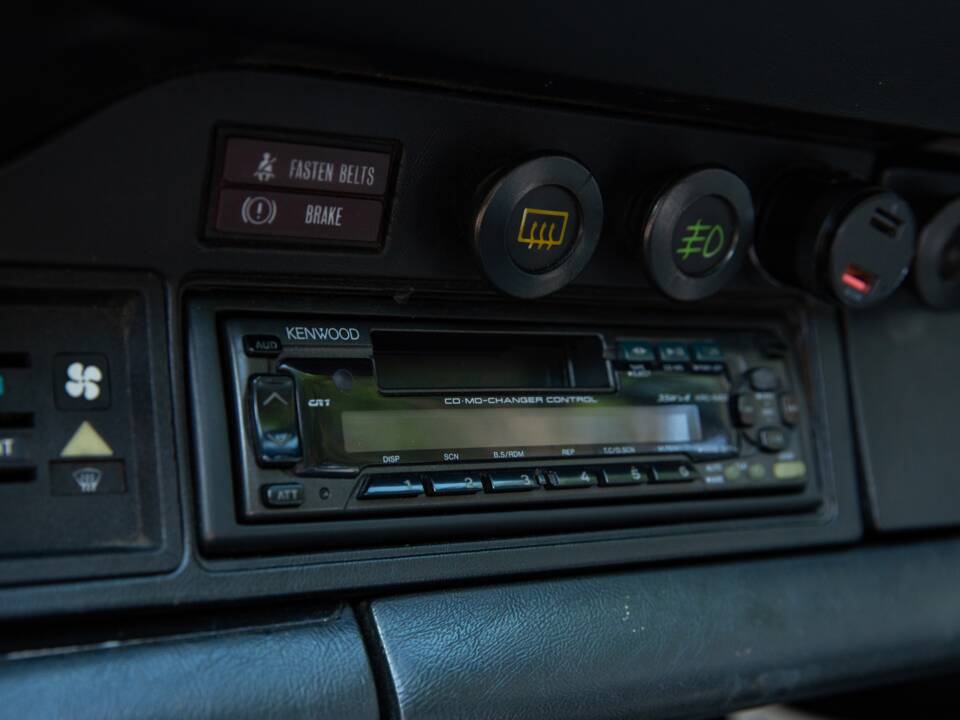 Image 14/35 of Porsche 911 SC 3.0 (1983)