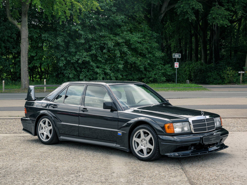 Imagen 7/51 de Mercedes-Benz 190 E 2.5-16 Evolution II (1991)