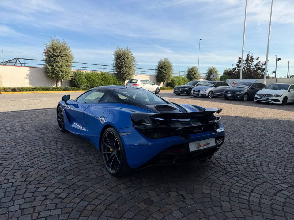 Immagine 4/30 di McLaren 720S (2021)