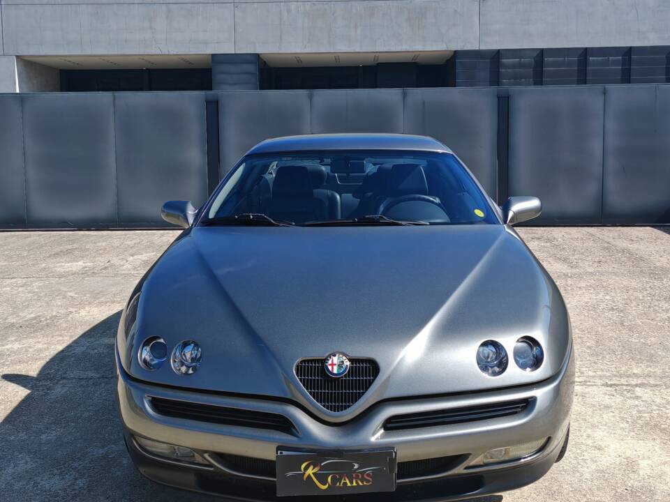 Bild 2/39 von Alfa Romeo GTV 2.0 Twin Spark (1996)