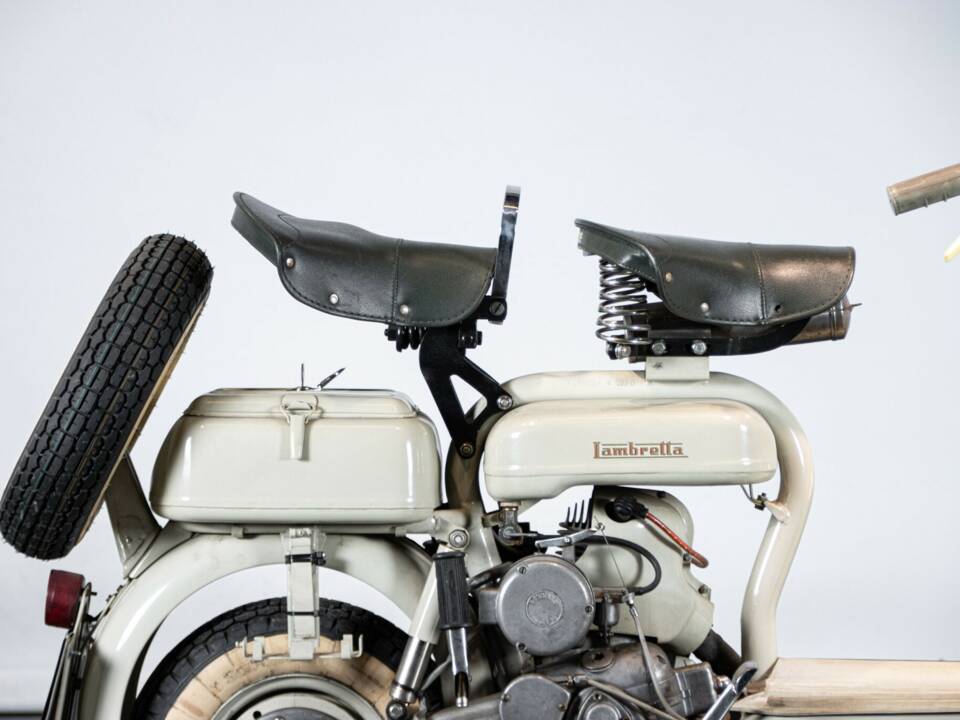 Bild 28/50 von Innocenti Lambretta 150 D (1956)