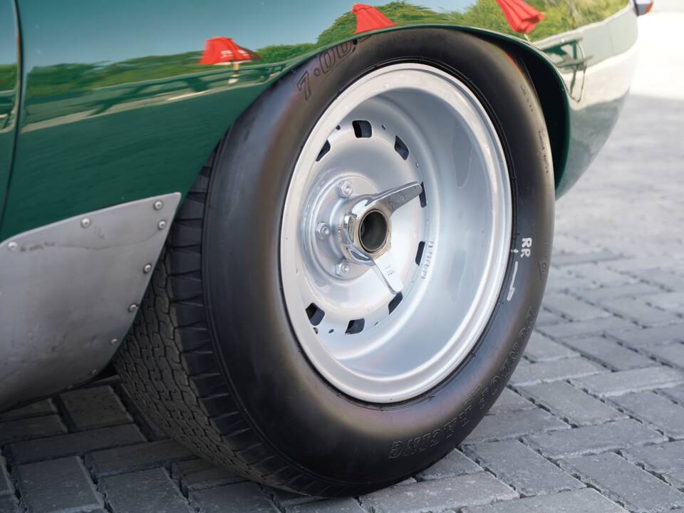 Obraz 46/50 pojazdu Jaguar E-Type "Semi-Lightweight" (1963)