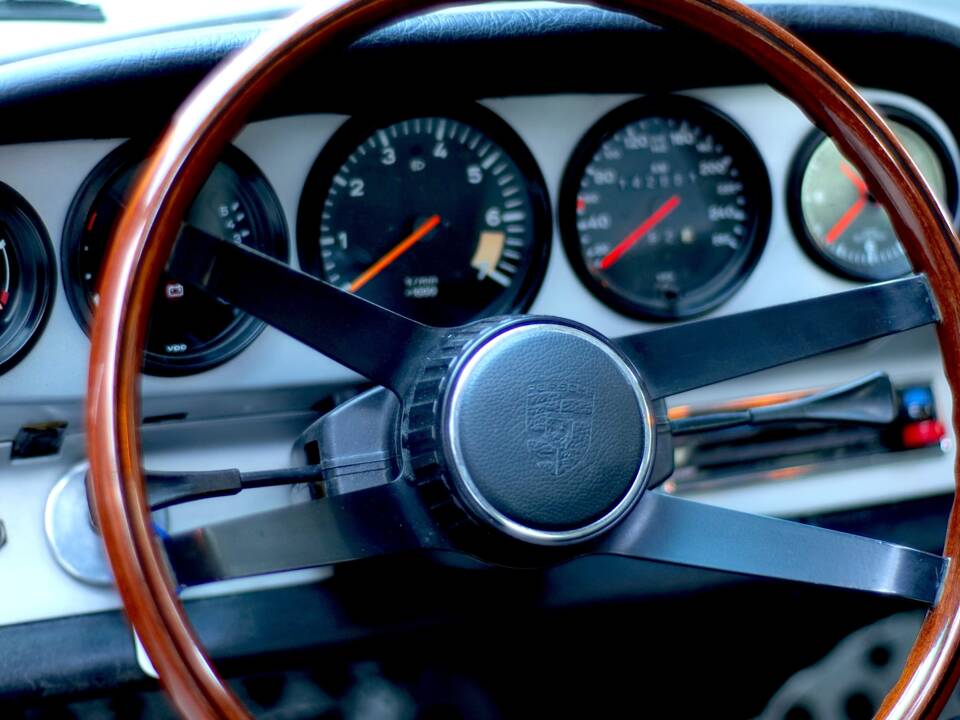 Bild 14/99 von Porsche 911 Carrera 3.2 (1983)